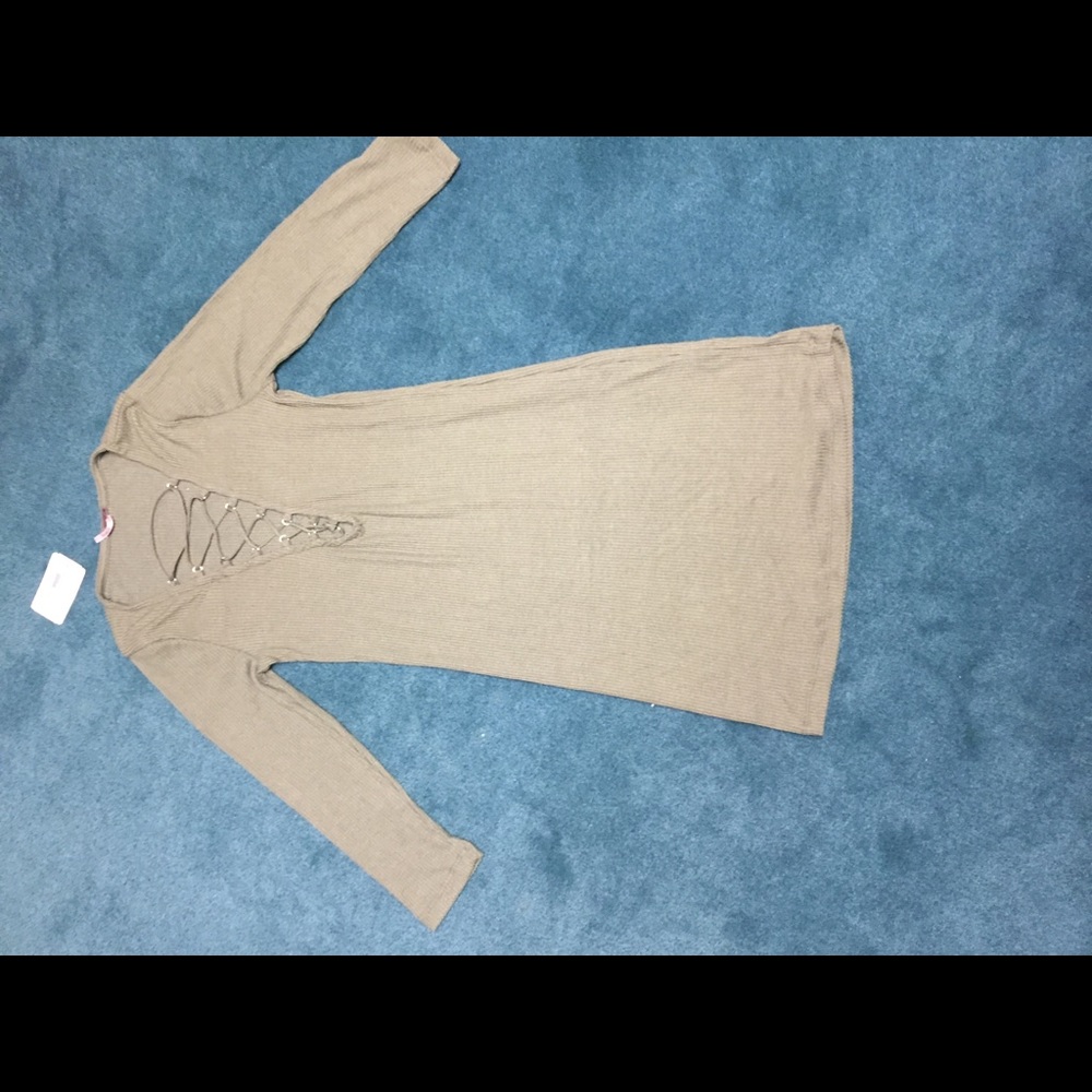 ‼️PRICE DROP FOR 24 HOURS‼️NWT olive green. Shirt